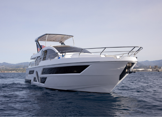 luxury yacht charter new york