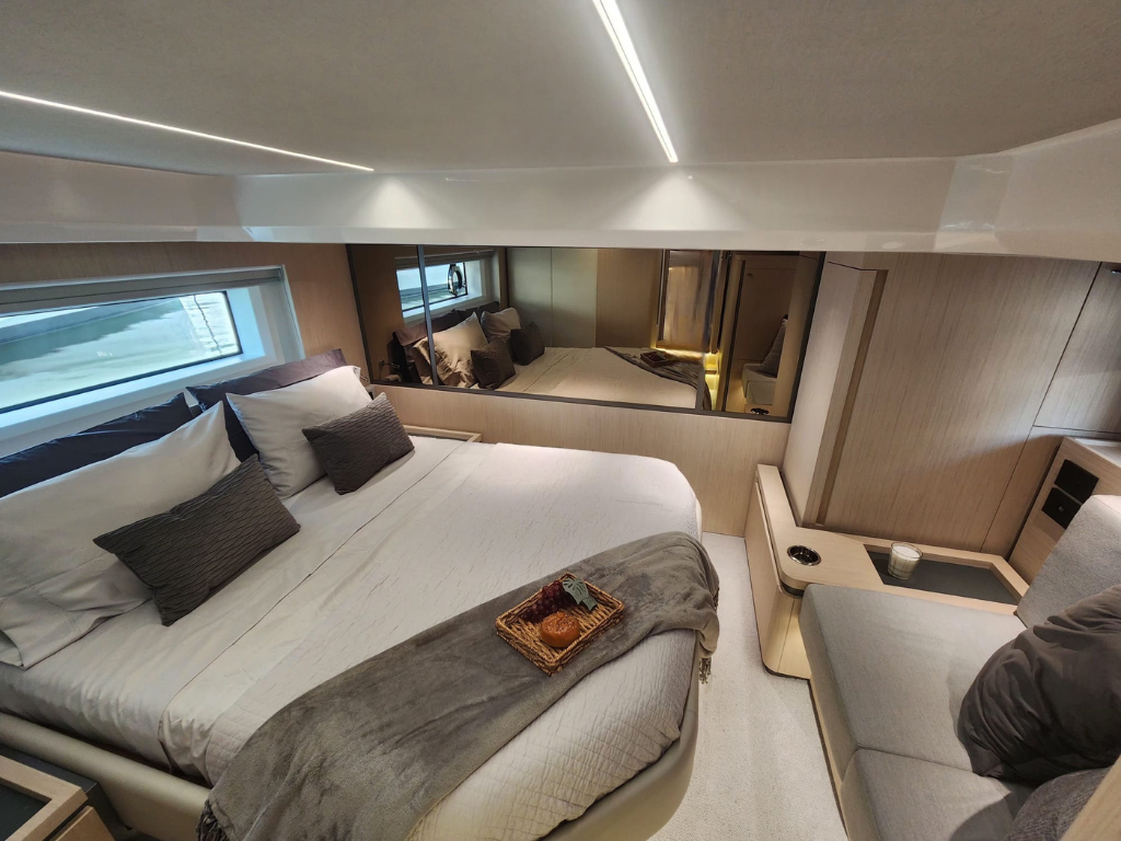 Liv Yacht Sales Palm Beach International Boat Show Aicon Yacht Audace 50'